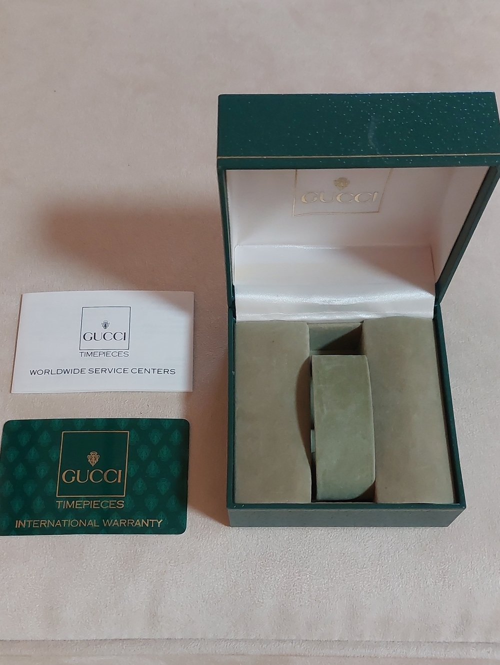 Gucci Green and White Watch Display Box with Warranty Cards